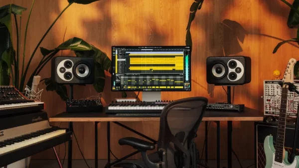 Steinberg Cubase Pro 15 v15.0.5 U2B [MacOS]（1.6GB）